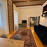 Azure King Residence In The Heart Of Budapest